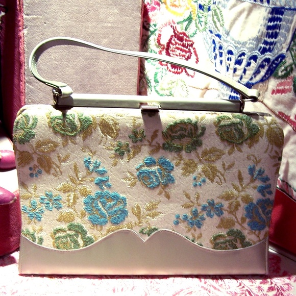 Vintage Handbags - Vintage chenille tapestry carpet style purse 1960